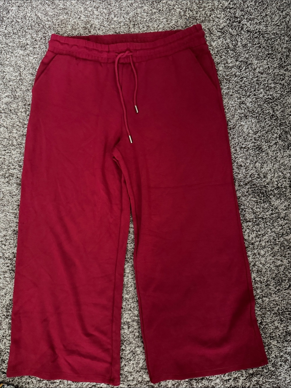 Scoop Wide-Leg Drawstring Sweatpants in Burgundy